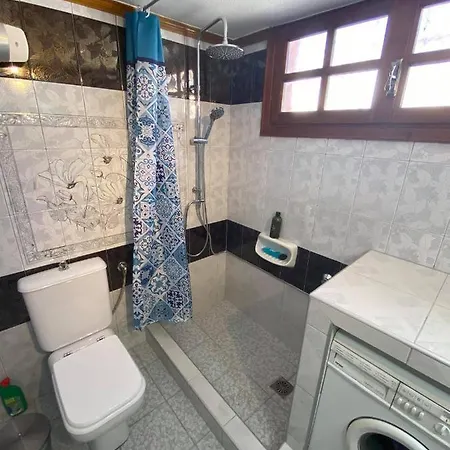 Ano Poli 2 דירה *